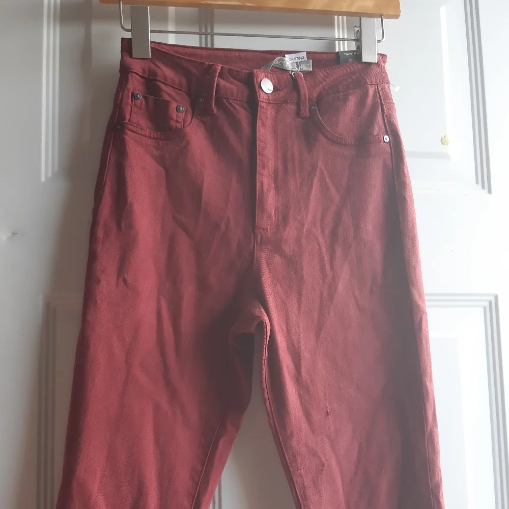 Hi Rise Jeans - Picture 8 of 10